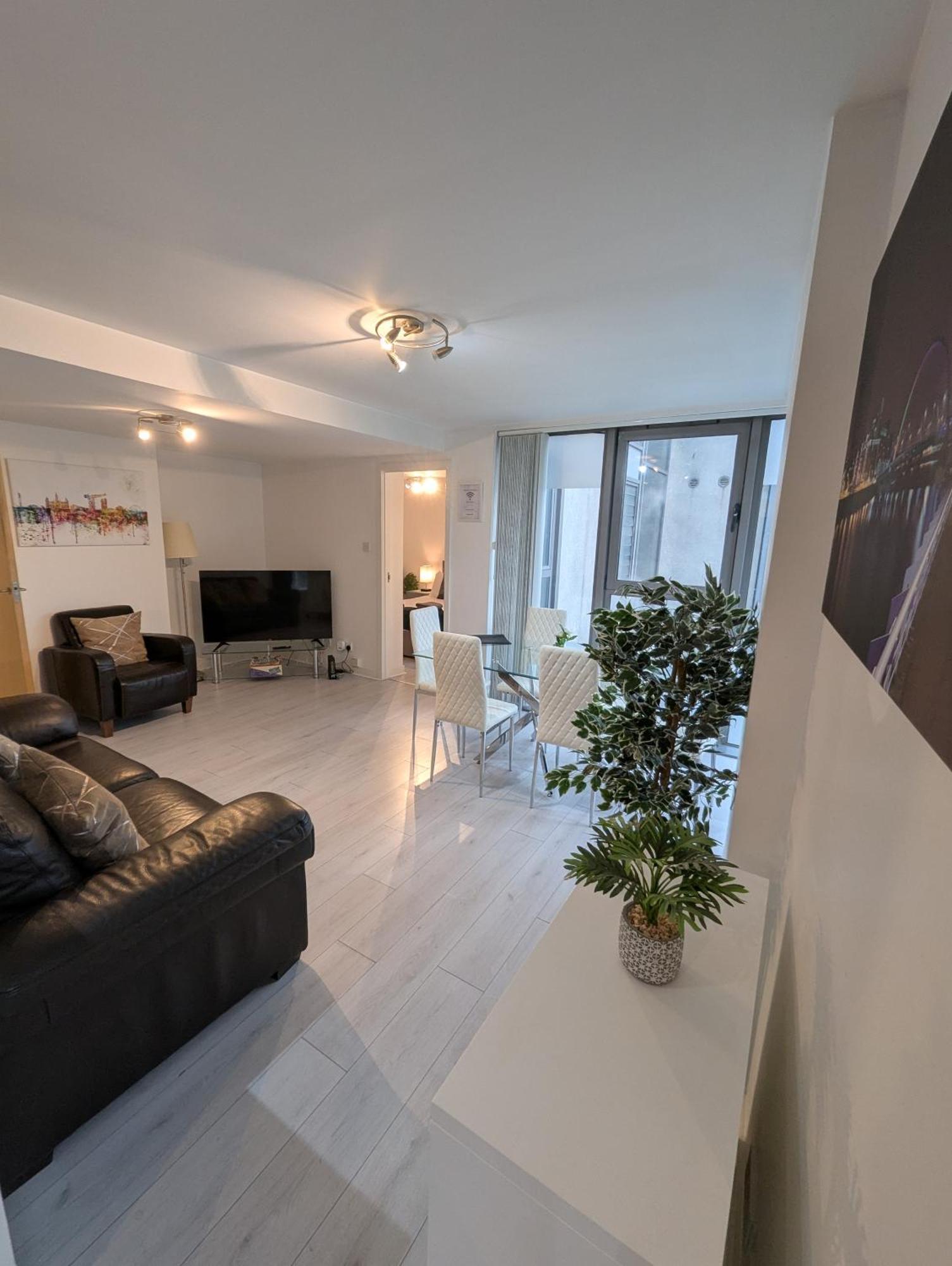 Glasgow City Centre Waterfront Apartment Dış mekan fotoğraf