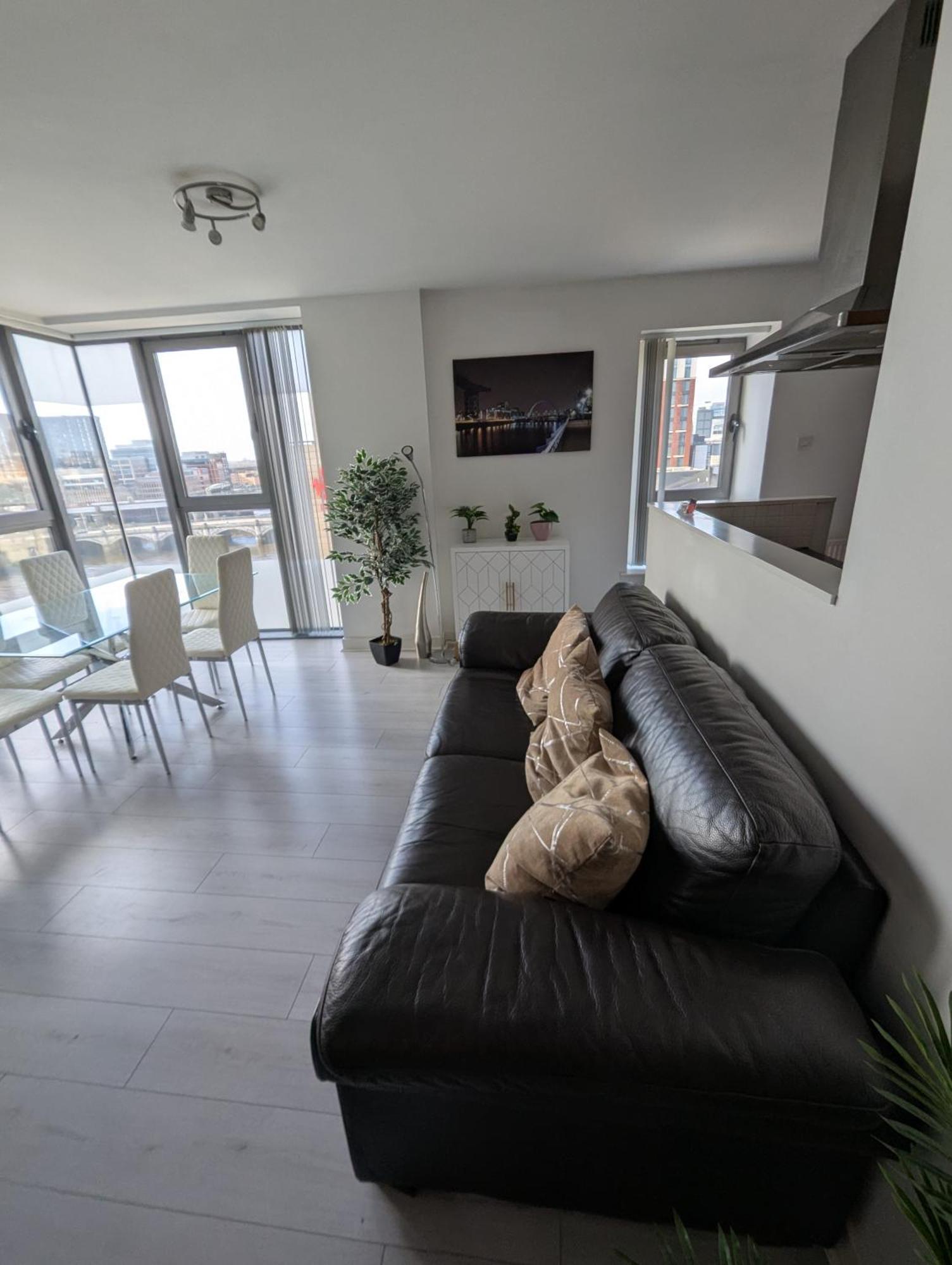 Glasgow City Centre Waterfront Apartment Dış mekan fotoğraf